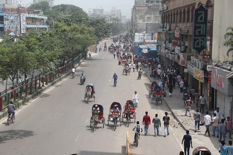 সায়েন্স ল্যাব ও নিউমার্কেট এলাকায় বাস চলাচল কম দেখা গেছে। ১৮ জুলাই ২০২৪